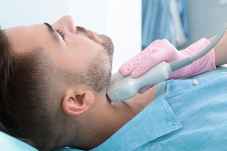 شكل تضخم الغدة الدرقية: كيفية العلاج باستخدام الأشعة التداخلية